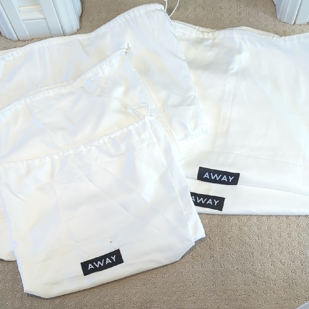 Away White Travel Dust Bags